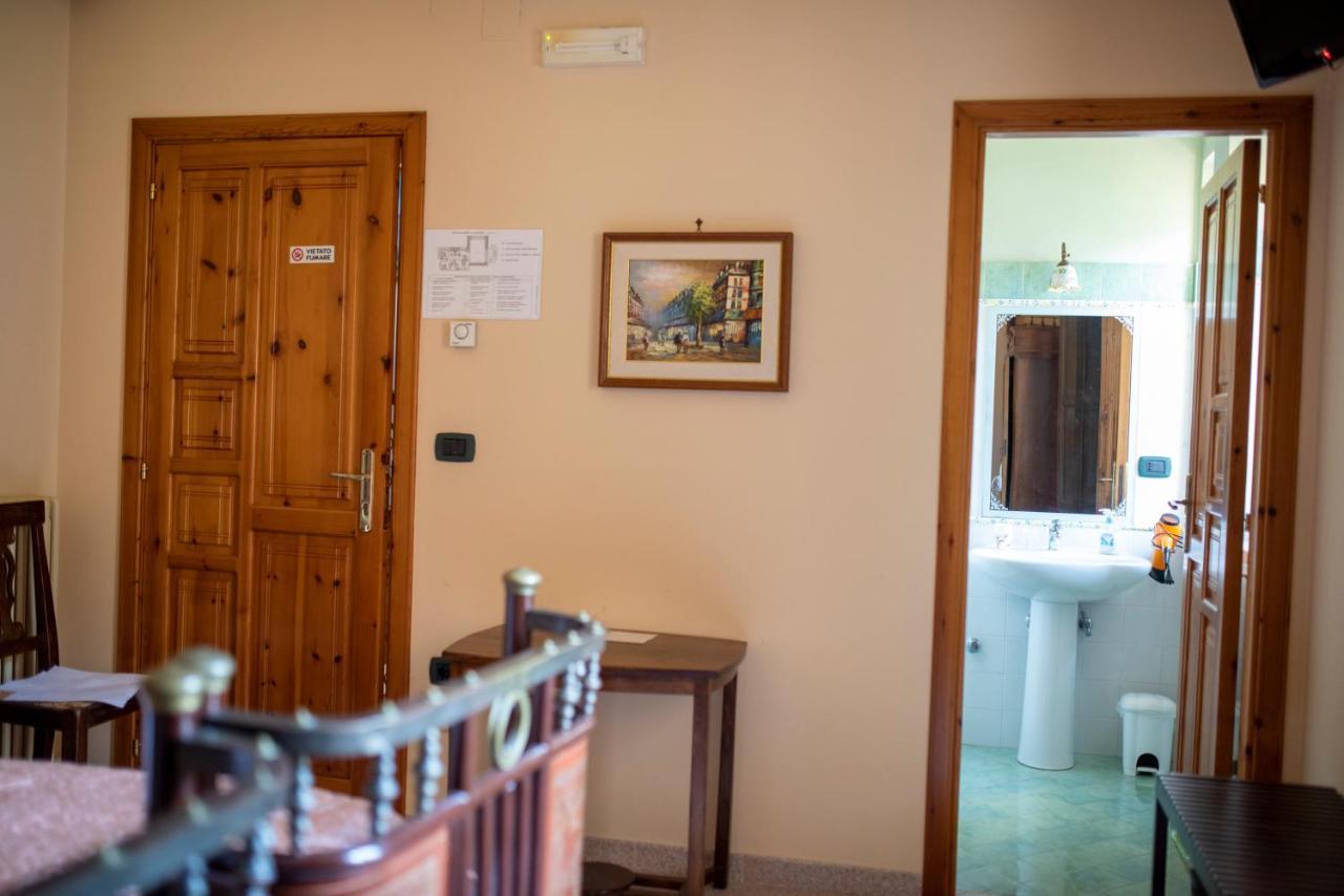 La Ginestra Hotell Castel San Lorenzo Eksteriør bilde