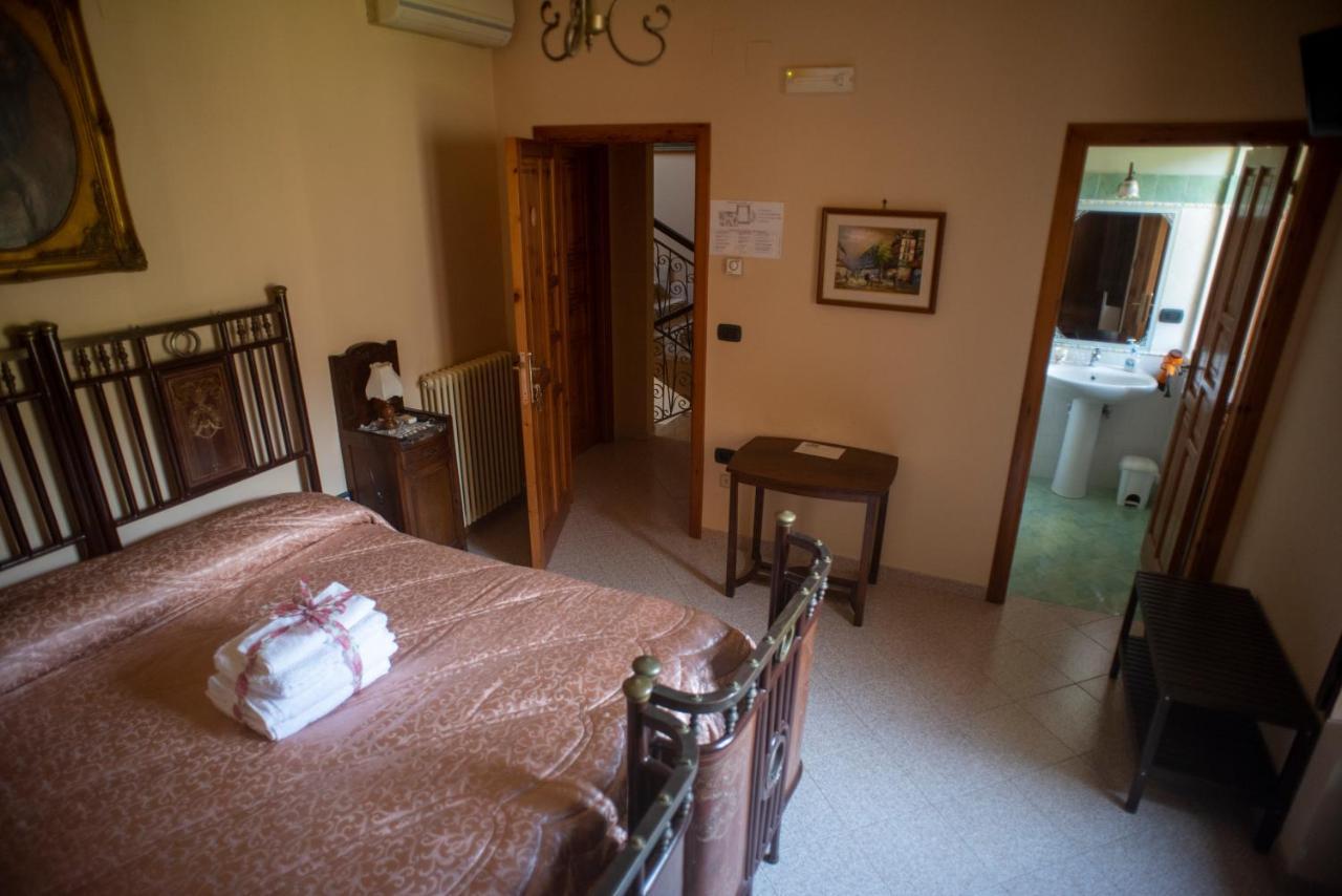 La Ginestra Hotell Castel San Lorenzo Eksteriør bilde